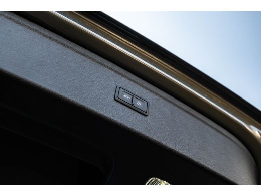 Audi Q5 55 TFSI e S edition Competition 367PK | Panorama Dak | Ledere Bekleding | Head-Up Display | 360 C... ActivLease financial lease