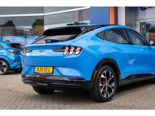 Ford Mustang Mach-E Mach-E Extended RWD 98 kWh | B&O audio | Cruise adaptief | 360 camera | Leder | Apple Carplay/And... ActivLease financial lease