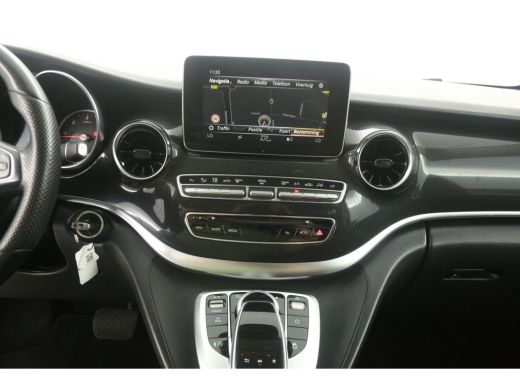 Mercedes-Benz V-Klasse 220d 4-MATIC Lang 164PK | Aut. | Dubbele Cabine | Clima | Cruise | Camera | Navi | Trekhaak | 2xS... ActivLease financial lease