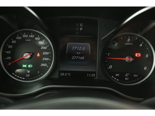 Mercedes-Benz V-Klasse 220d 4-MATIC Lang 164PK | Aut. | Dubbele Cabine | Clima | Cruise | Camera | Navi | Trekhaak | 2xS... ActivLease financial lease