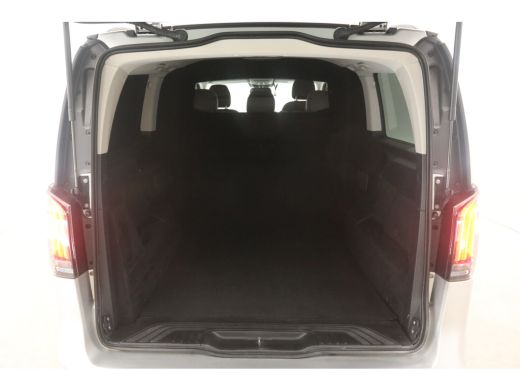 Mercedes-Benz V-Klasse 220d 4-MATIC Lang 164PK | Aut. | Dubbele Cabine | Clima | Cruise | Camera | Navi | Trekhaak | 2xS... ActivLease financial lease