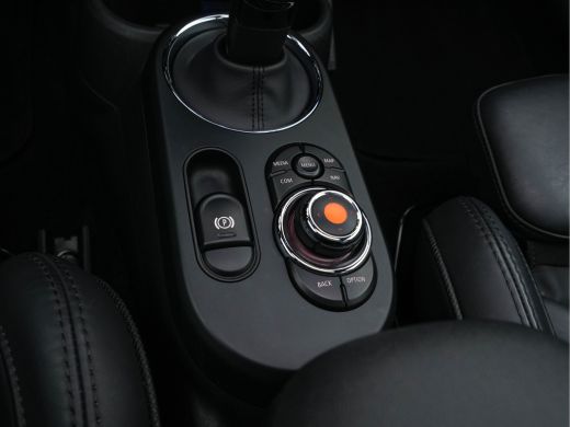 Mini Electric Yours 33 kWh [ 3-Fase-11kW ] {SoH-97%} (INCL-BTW) Aut. *HEATPUMP | PANO | LEATHER | DIGI-COCKPIT ... ActivLease financial lease