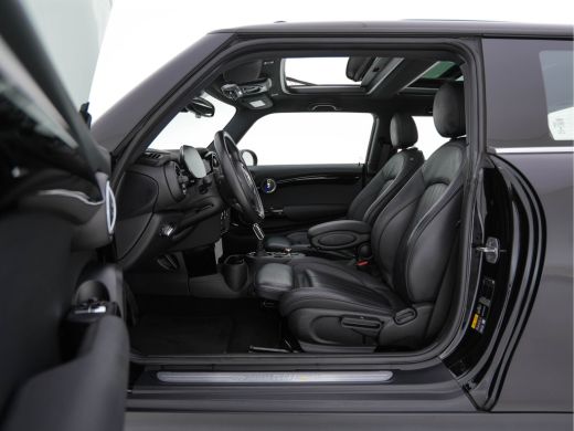Mini Electric Yours 33 kWh [ 3-Fase-11kW ] {SoH-97%} (INCL-BTW) Aut. *HEATPUMP | PANO | LEATHER | DIGI-COCKPIT ... ActivLease financial lease