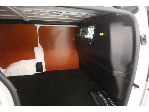 Peugeot Expert BlueHDI L2H1 | Airco | Cruise | Carplay | Trekhaak | Navigatie | Parkeersens. ActivLease financial lease