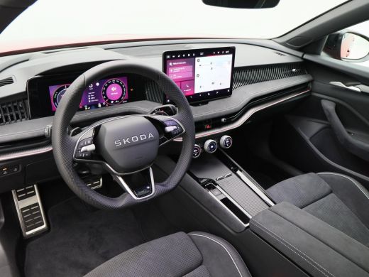 Skoda Superb Combi 1.5 TSi 204 Pk PHEV Sportline Business | Panoramadak | Trekhaak | Head-Up | 19 Inch | Stoel... ActivLease financial lease