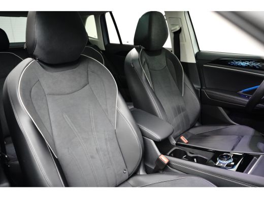 Volkswagen Tiguan 1.5 TSI eHybrid 150 kW Elegance | Panoramadak | Camera | Apple Carplay | ActivLease financial lease