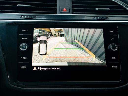 Volkswagen Tiguan 1.5 TSI Life Business | Camera | Elk. A-klep | Side Assist | Keyless | Prijs Rijklaar!! ActivLease financial lease