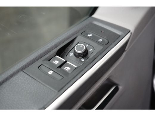 Volkswagen Transporter L2 Bulli 2.0 TDI 150PK DSG Automaat |Full LED| Leder | Navi | Adaptive Cruise | Camera | LM Velgen ActivLease financial lease