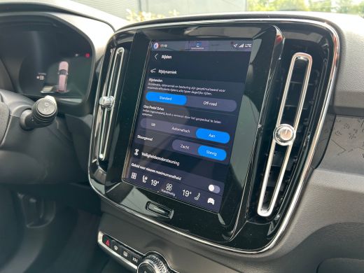 Volvo  EX40 185 kW Single Motor Extended Range RWD Plus Dark | 20 inch! | Forest Lake | Trekhaak | 360 camera... ActivLease financial lease