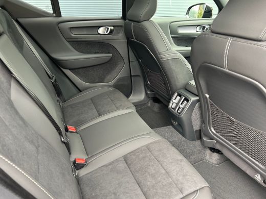 Volvo  EX40 Twin Motor AWD Plus Black Edition | Pano | 360 camera | Memory | Climate pack | Nubuck bekleding ... ActivLease financial lease