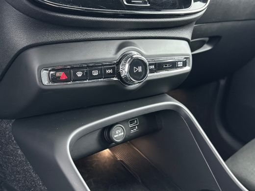 Volvo  XC40 T5 Recharge R-Design | 19" | Trekhaak | Leder / Nubuck | Elektr. verst. best. Stoel | Harman Kard... ActivLease financial lease