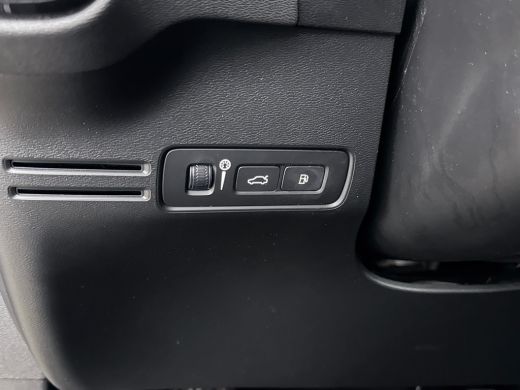 Volvo  XC40 T5 Recharge R-Design | 19" | Trekhaak | Leder / Nubuck | Elektr. verst. best. Stoel | Harman Kard... ActivLease financial lease