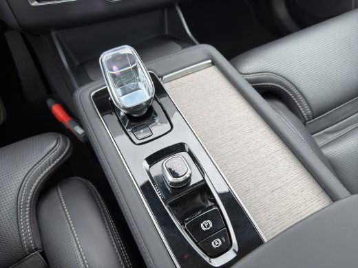 Volvo  XC90 T8 Plug-in hybrid AWD Ultra Dark | Trekhaak | Luchtvering | Massage + Ventilatie | Audio High End... ActivLease financial lease