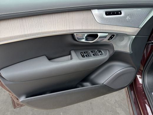Volvo  XC90 T8 Plug-in hybrid AWD Ultra Dark | Trekhaak | Luchtvering | Massage + Ventilatie | Audio High End... ActivLease financial lease