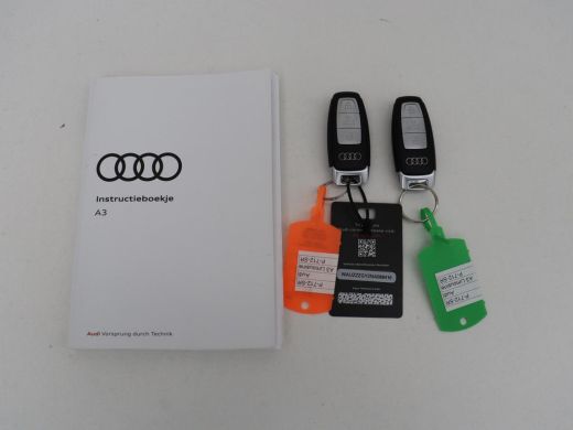 Audi A3 30 TFSI Advanced edition | Stoelverwarming | Adaptive cruise | Carplay | Sportstoelen | Virtual C... ActivLease financial lease