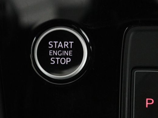 Audi A3 30 TFSI Advanced edition | Stoelverwarming | Adaptive cruise | Carplay | Sportstoelen | Virtual C... ActivLease financial lease