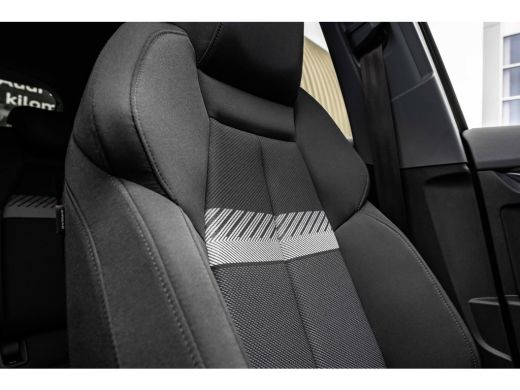 Audi A3 Sportback 40 TFSI e Advanced edition 204 PK | Panoramadak | SONOS | Head-up | LED | Adaptief Crui... ActivLease financial lease
