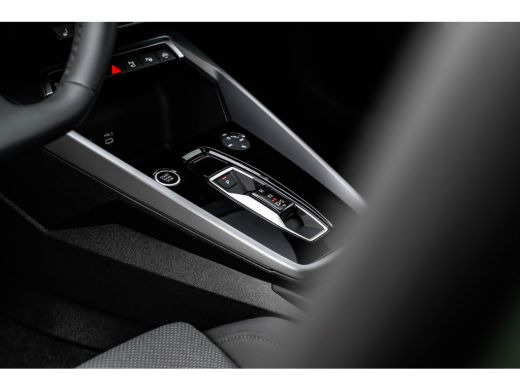 Audi A3 Sportback 40 TFSI e Advanced edition 204 PK | Panoramadak | SONOS | Head-up | LED | Adaptief Crui... ActivLease financial lease