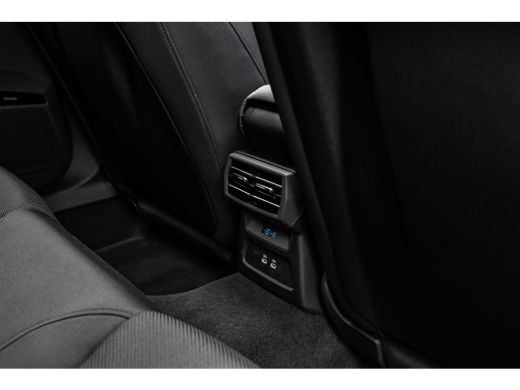 Audi A3 Sportback 40 TFSI e Advanced edition 204 PK | Panoramadak | SONOS | Head-up | LED | Adaptief Crui... ActivLease financial lease