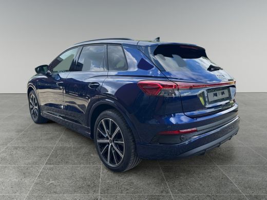 Audi Q4 e-tron 45 82kWh 286pk quattro S Edition Competition | Panoramadak | Trekhaak | Adaptive Cruise Control ActivLease financial lease