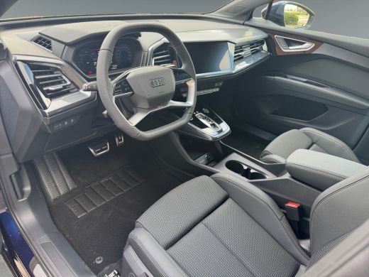 Audi Q4 e-tron 45 82kWh 286pk quattro S Edition Competition | Panoramadak | Trekhaak | Adaptive Cruise Control ActivLease financial lease