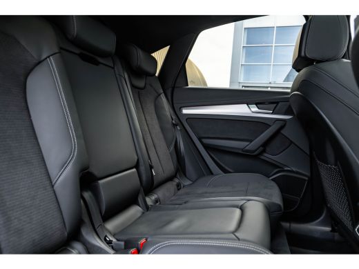 Audi Q5 Sportback 55 TFSI e S edition Competition 367 PK | Trekhaak | Luchtvering | B&O | Head-up | Panor... ActivLease financial lease