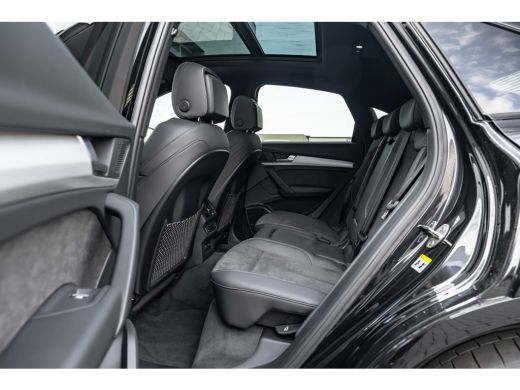 Audi Q5 Sportback 55 TFSI e S edition Competition 367 PK | Trekhaak | Luchtvering | B&O | Head-up | Panor... ActivLease financial lease