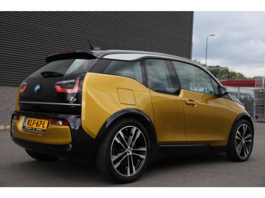 BMW i3 Executive 120Ah 42 kWh/*Galvanic Gold*/Carplay/1e eig./W-pomp/20"/Camera/3-fase ActivLease financial lease