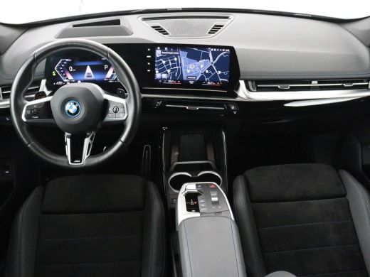 BMW X1 xDrive25e M Sport | SOH 93% | Head-Up | 360 Camera | Stoelverwarming | Trekhaak | Adaptive cruise... ActivLease financial lease