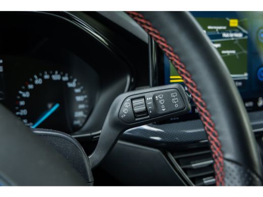 Ford Focus 1.0 EcoBoost Hybrid ST Line | Automaat | Full LED | Winter-pack | Adaptieve cruise | Dodehoek det... ActivLease financial lease