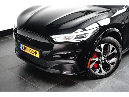 Ford Mustang Mach-E Mach-E Extended Premium RWD 98 kWh | Pano-dak | B&O audio | 360 Camera | Elektr. Klep | Standkach... ActivLease financial lease
