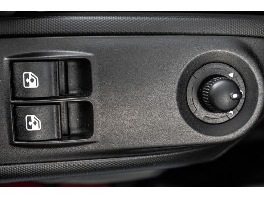 Iveco Daily **35S16 | 156 PK | 3.500KG trekgew. 3-Zits | Climate** ActivLease financial lease