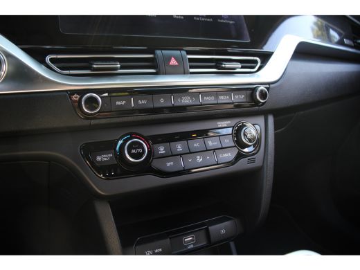 Kia e-Niro DynamicLine 64 kWh | NL-AUTO! | DEALER OH! | WARMTEPOMP | ADAPTIVE CRUISE | LANE ASSIST | CAMERA ... ActivLease financial lease