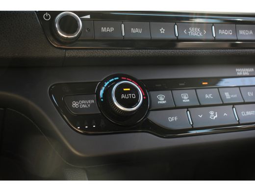 Kia e-Niro DynamicLine 64 kWh | NL-AUTO! | DEALER OH! | WARMTEPOMP | ADAPTIVE CRUISE | LANE ASSIST | CAMERA ... ActivLease financial lease