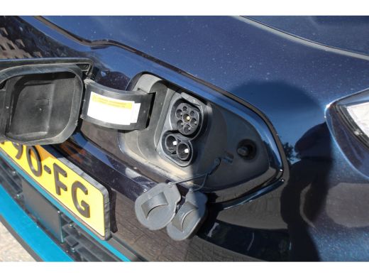 Kia e-Niro DynamicLine 64 kWh | NL-AUTO! | DEALER OH! | WARMTEPOMP | ADAPTIVE CRUISE | LANE ASSIST | CAMERA ... ActivLease financial lease
