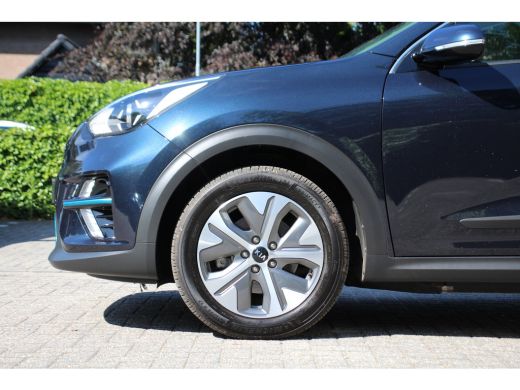 Kia e-Niro DynamicLine 64 kWh | NL-AUTO! | DEALER OH! | WARMTEPOMP | ADAPTIVE CRUISE | LANE ASSIST | CAMERA ... ActivLease financial lease