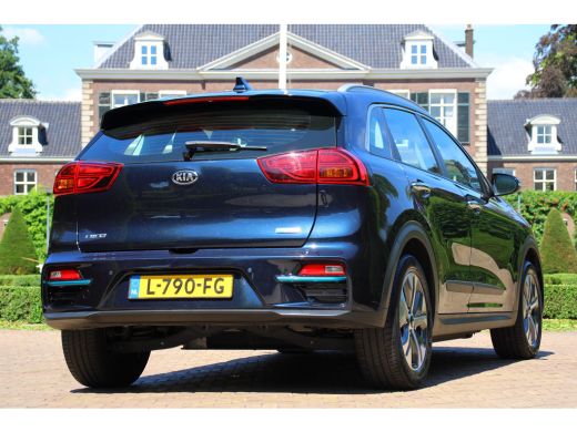 Kia e-Niro DynamicLine 64 kWh | NL-AUTO! | DEALER OH! | WARMTEPOMP | ADAPTIVE CRUISE | LANE ASSIST | CAMERA ... ActivLease financial lease