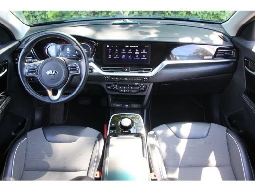 Kia e-Niro DynamicLine 64 kWh | NL-AUTO! | DEALER OH! | WARMTEPOMP | ADAPTIVE CRUISE | LANE ASSIST | CAMERA ... ActivLease financial lease