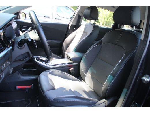Kia e-Niro DynamicLine 64 kWh | NL-AUTO! | DEALER OH! | WARMTEPOMP | ADAPTIVE CRUISE | LANE ASSIST | CAMERA ... ActivLease financial lease
