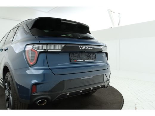 Lynk & Co 01 1.5 Zwarte hemel, full black ActivLease financial lease