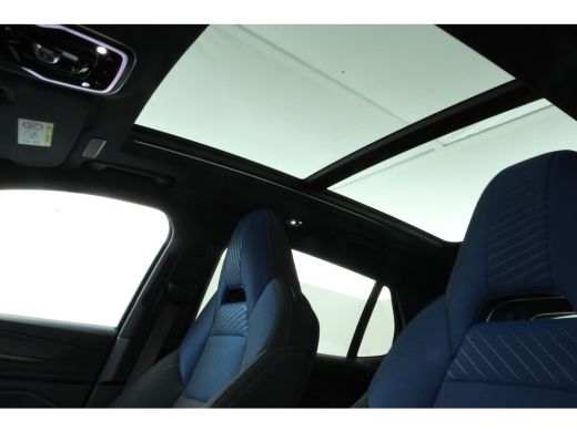 Lynk & Co 01 1.5 Zwarte hemel, full black ActivLease financial lease