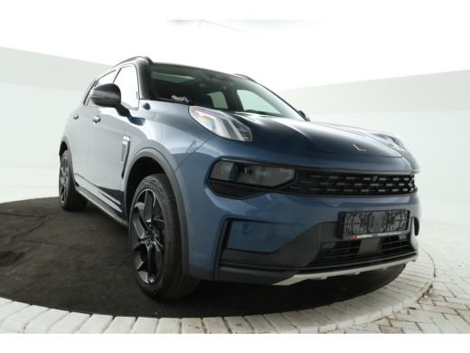 Lynk & Co 01 1.5 Zwarte hemel, full black ActivLease financial lease