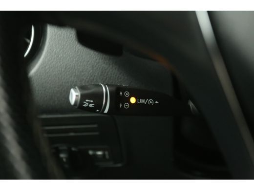 Mercedes-Benz Vito 114 CDI Lang | Aut. | Clima | Cruise | Camera | 3 Zits | Trekhaak | Carplay ActivLease financial lease