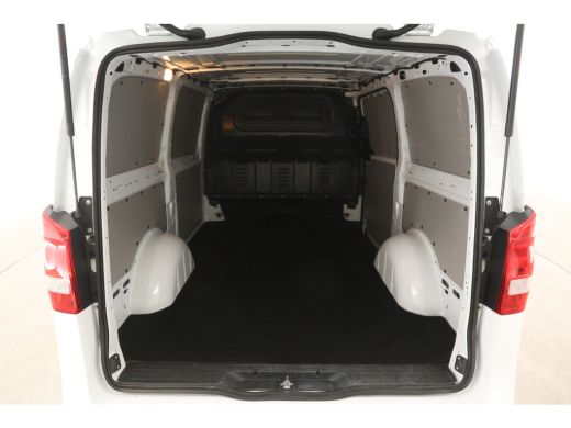 Mercedes-Benz Vito 114 CDI Lang | Aut. | Clima | Cruise | Camera | 3 Zits | Trekhaak | Carplay ActivLease financial lease