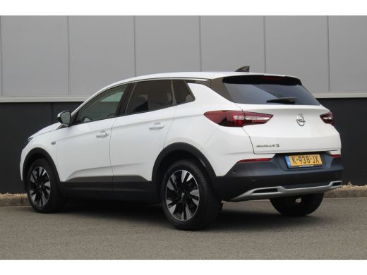 Opel Grandland X 1.2 Turbo Elegance | 360 Camera | AGR-stoel | CarPlay | Climate & Cruise C. | PDC V&A | Half lede... ActivLease financial lease