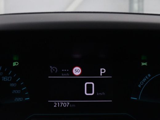 Peugeot 2008 1.2 Hybrid 136 Style | Automaat | Carplay | Climate control | Parkeerhulp | Full LED | Cruise con... ActivLease financial lease