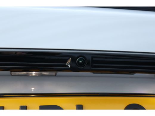 Peugeot 2008 1.2 HYBRID 136PK GT PACK AUTOMAAT / NAVI / LEDER / CLIMA / LED / PDC / 17" LMV / KEYLESS / 360&deg; C... ActivLease financial lease