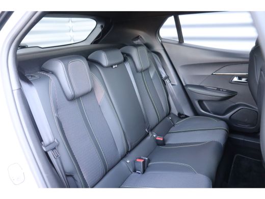 Peugeot 2008 1.2 HYBRID 136PK GT PACK AUTOMAAT / NAVI / LEDER / CLIMA / LED / PDC / 17" LMV / KEYLESS / 360&deg; C... ActivLease financial lease