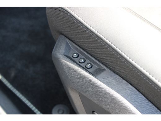 Peugeot 3008 1.6 plug-in Hybrid 195pk GT | Automaat | Navigatie | Camera | Panorama/schuifdak | Luxe stoelen |... ActivLease financial lease