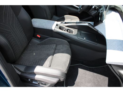 Peugeot 3008 1.6 plug-in Hybrid 195pk GT | Automaat | Navigatie | Camera | Panorama/schuifdak | Luxe stoelen |... ActivLease financial lease